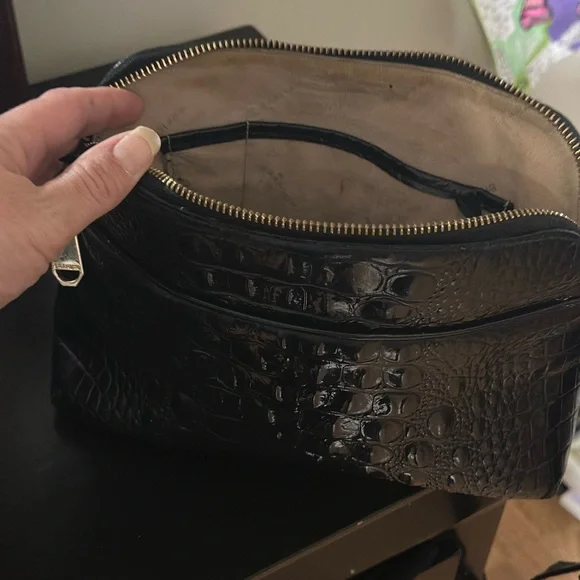 Brahmin crossbody in excellent condition! - Picture 7 of 7